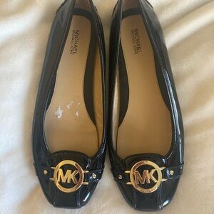 Micheal Kors patent black ballet flat 9/40